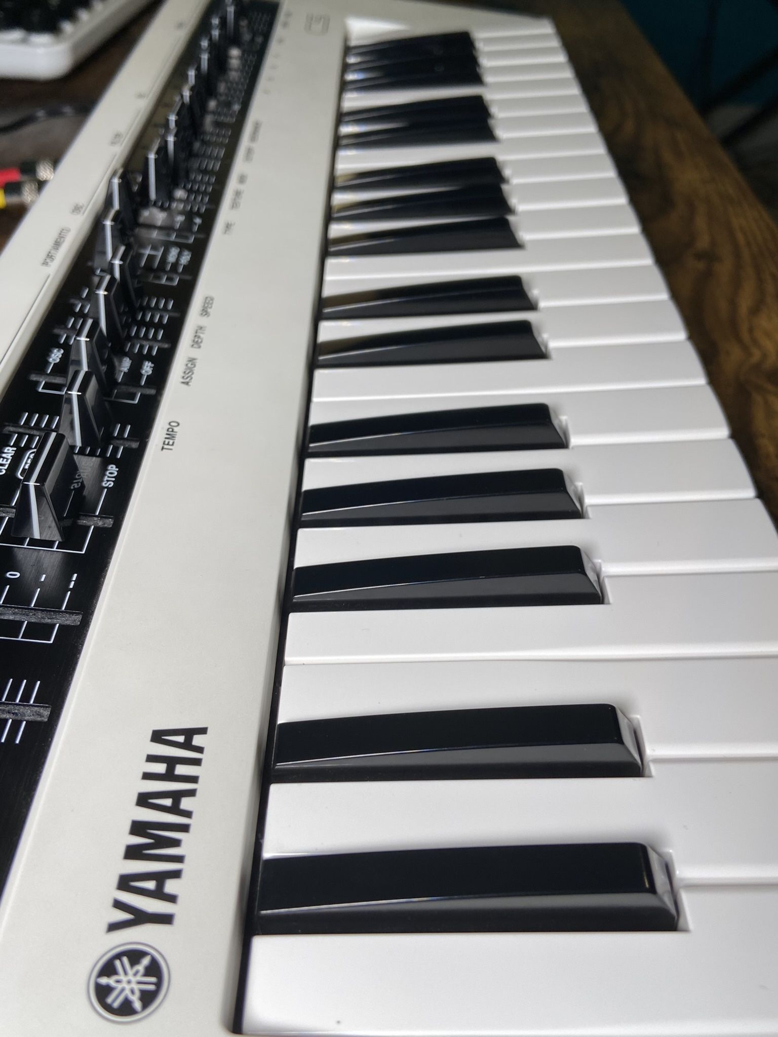 Yamaha REFACE CS - Analog Modeling Synthesizer