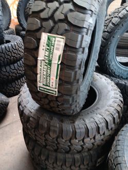 New set of tires mud terrain 285 70 17 lt