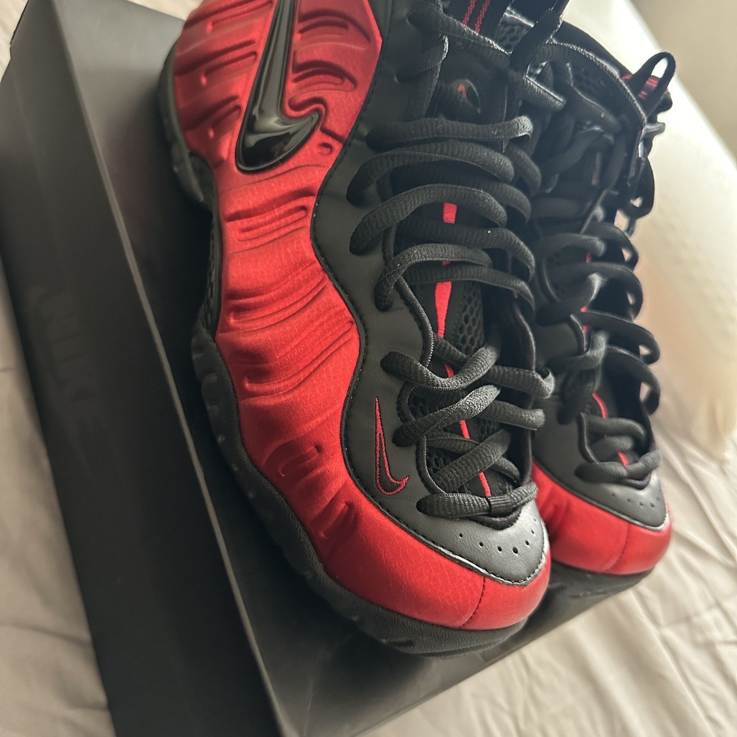 Nike Air Foamposite Pro University Red for Sale in Pittsburg, CA 