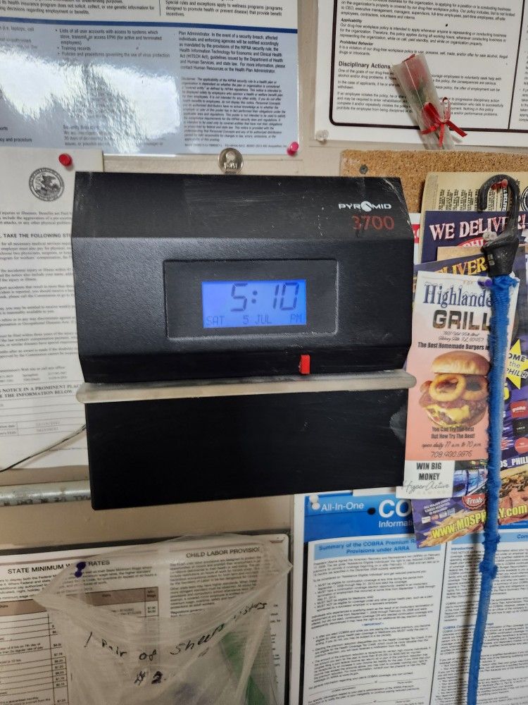 BARELY USED PYRAMID 3700 DIGITAL TIME CLOCK WITH TIME CARD HOLDER