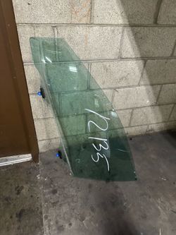 2018 2019 2020 2021 2022 Toyota Camry Driver side glass