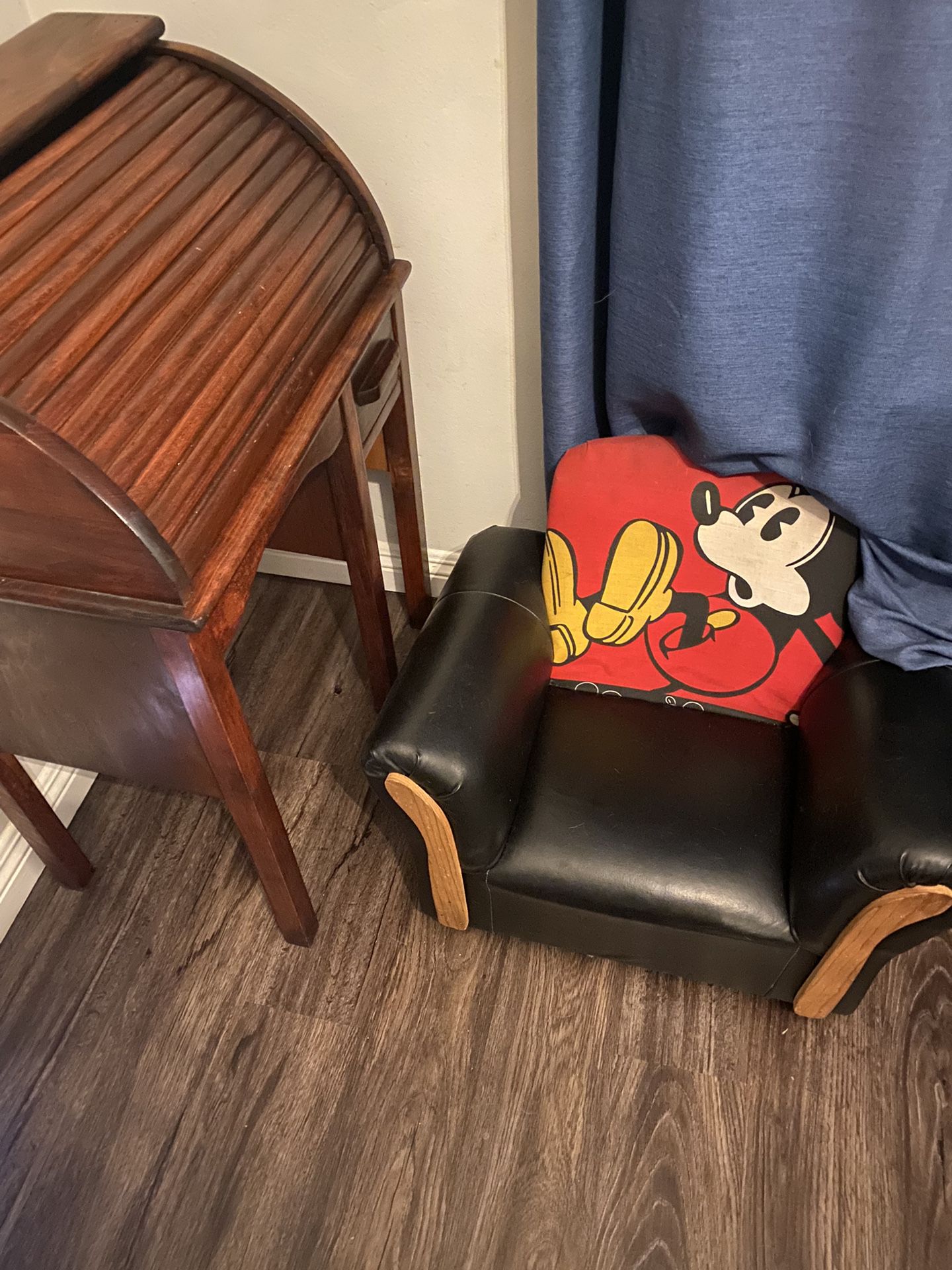 Kids Mickey Mouse Chair