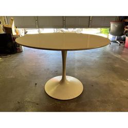 Mid Century Style Wooden Top Round Dining table with Metal Stand