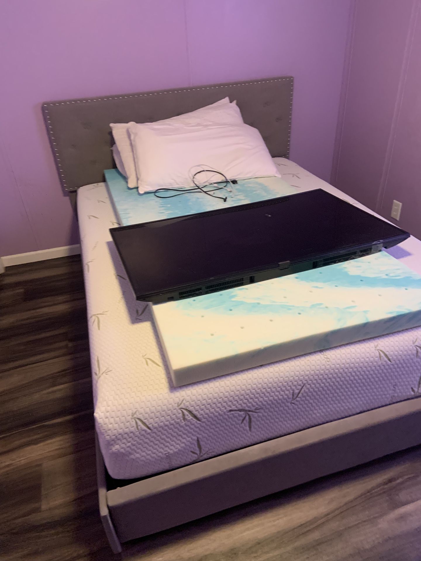 full size bed /frame