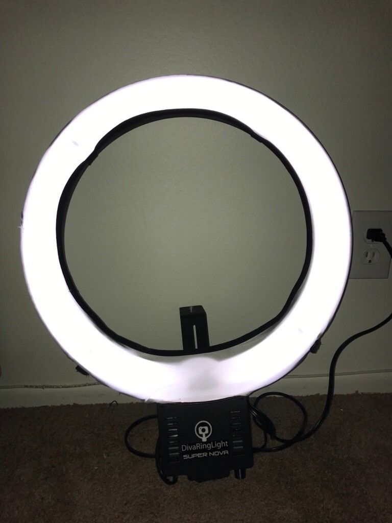 DivaRing SuperNova Ring Light