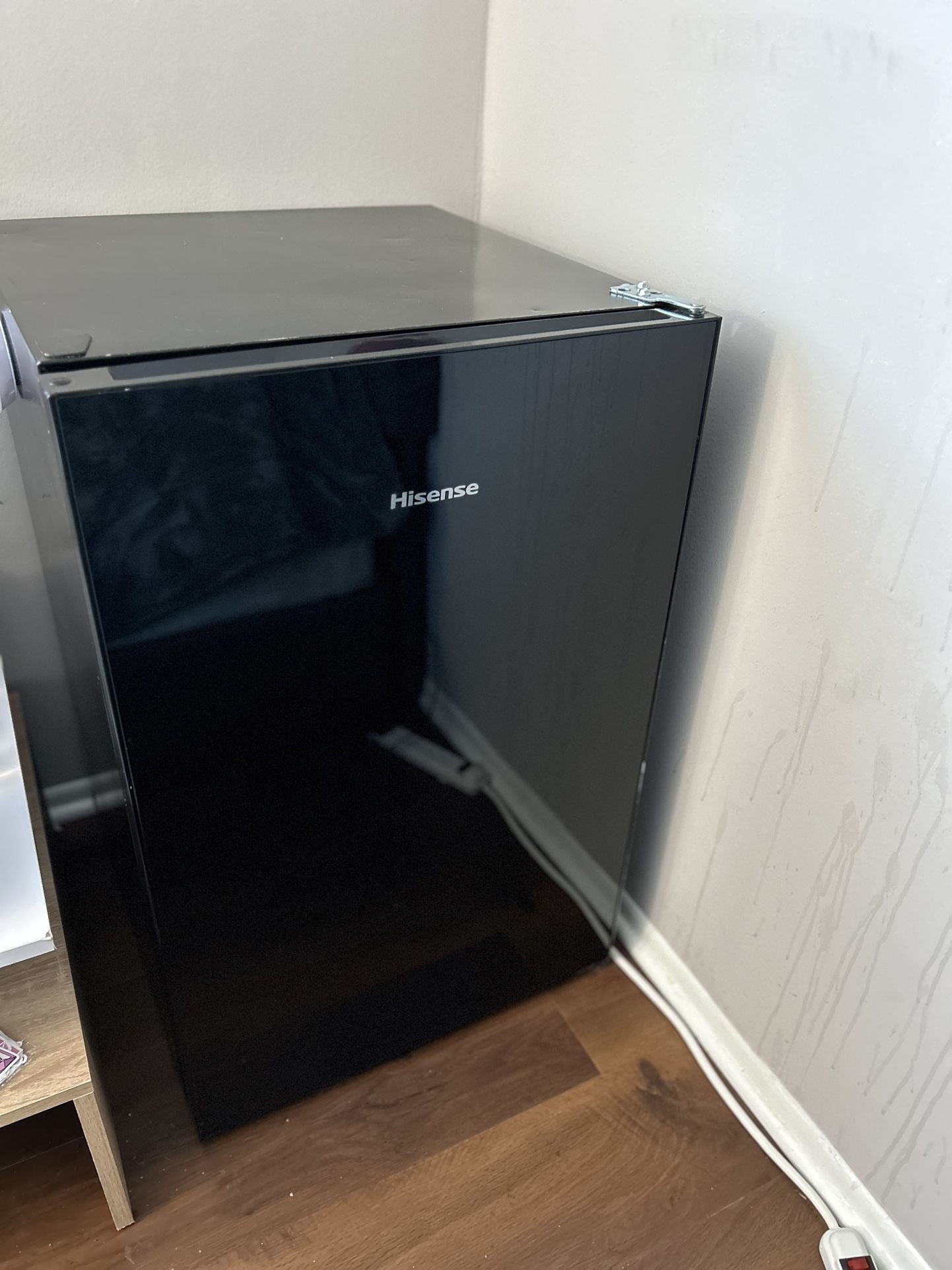 Hisense Mini Fridge