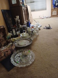 Mixed Lot of Glassware and Dishware