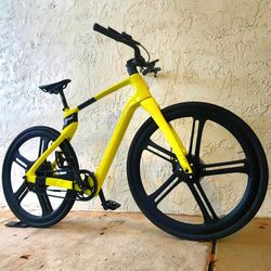 $4,000 MSRP ELECTRIC CARBON FIBER BIKE KIMOA LABS WITH HYDRAULIC DISK BRAKES AND PEDAL ASSIST