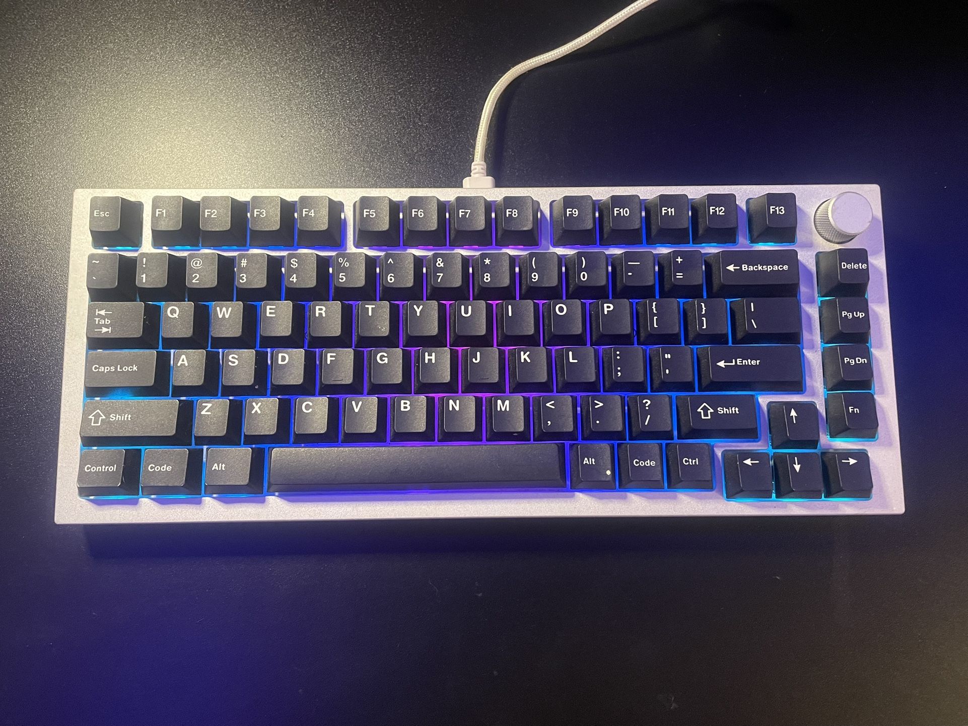 Fully Custom Built GMMK Pro Keyboard  w/Glass Mousepad