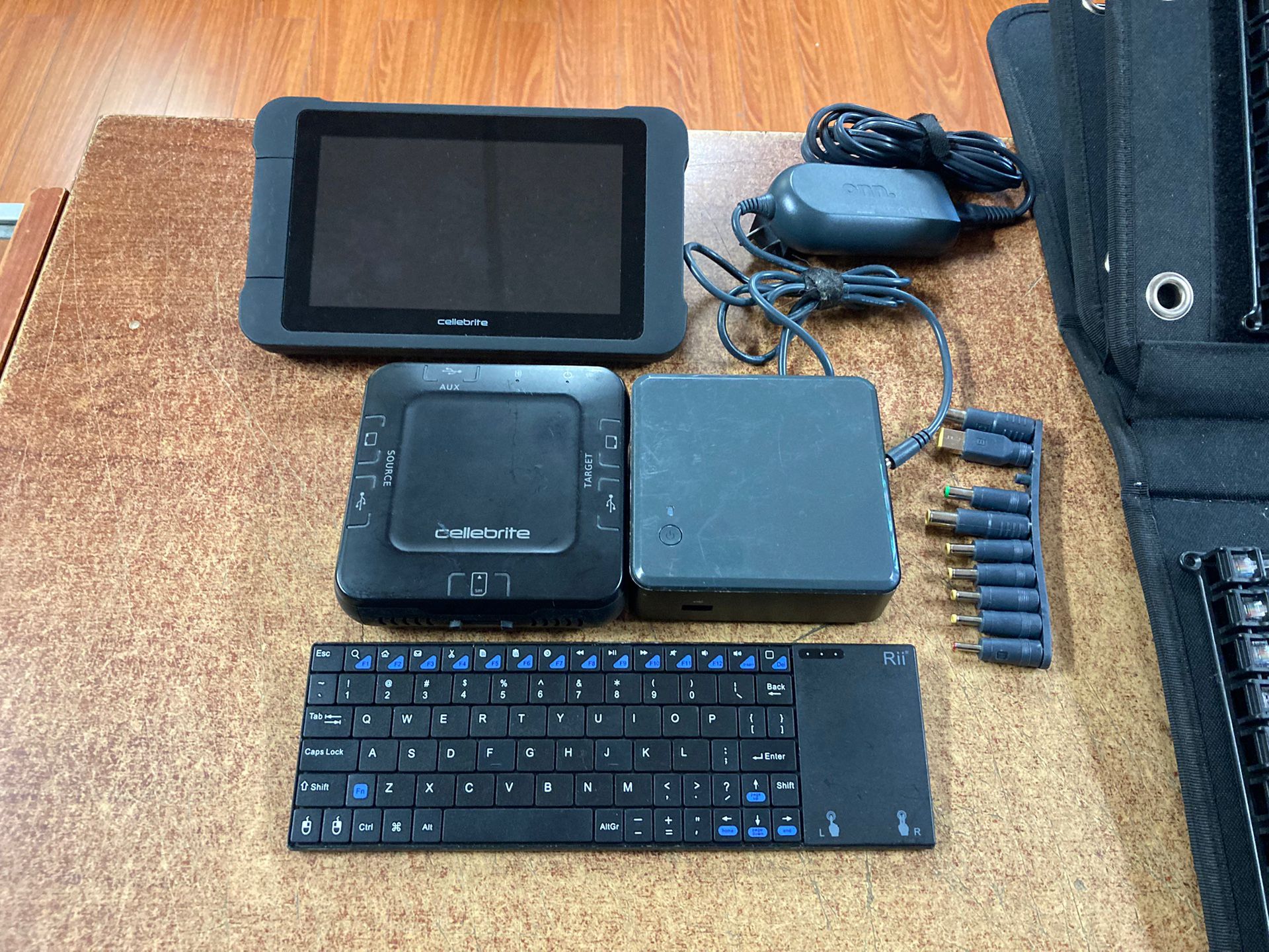 Cellebrite Utouch 2 Data Extracting Device
