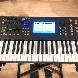 Yamaha MODX6 Keyboard synthesizer 