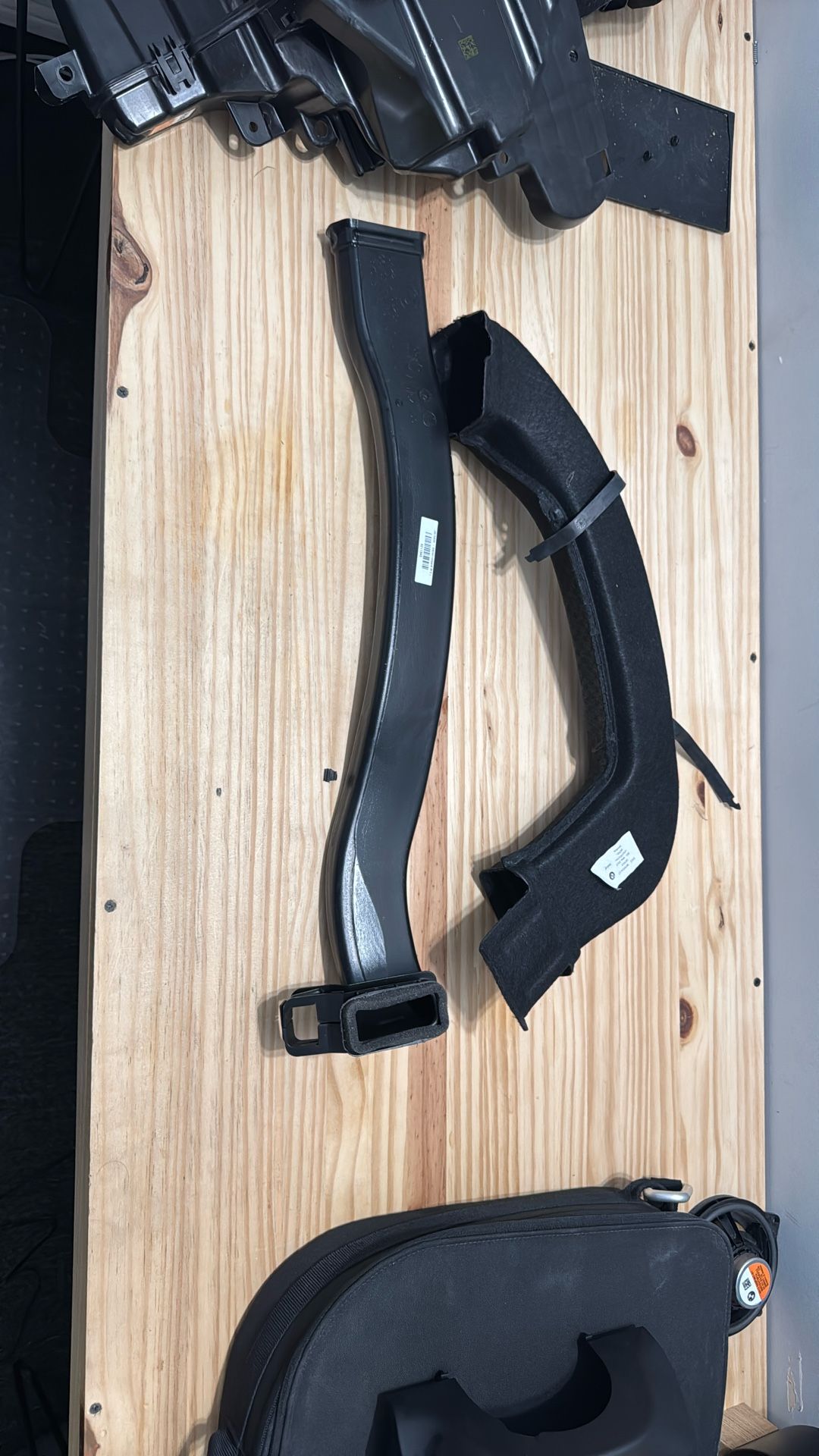 2023 Bmw G70 Air Inlet Duct