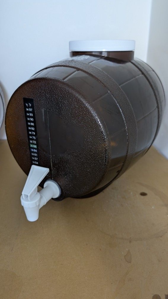 2 Gallon Beer Fermenter For Homebrew