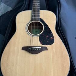 Guitar Yamaha 6 String 