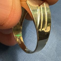 14k Gold Ring 