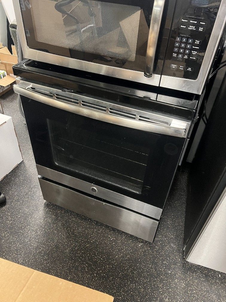 Full Set Of Stainless Steel Appliances 