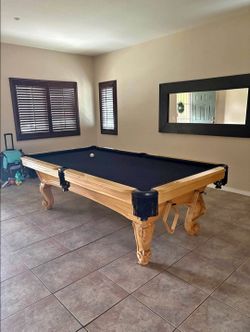 Beautiful 8ft Pooltable