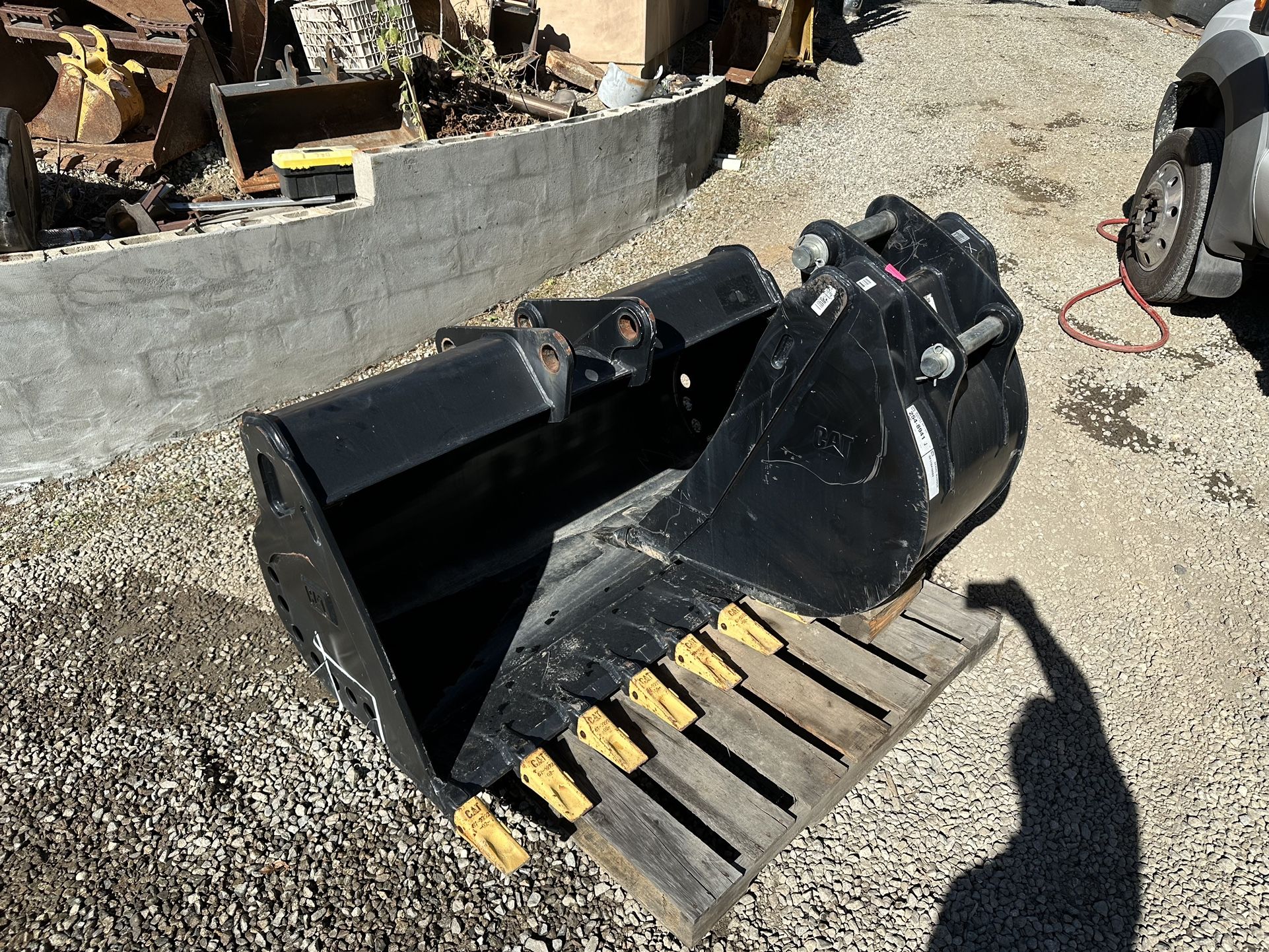 Caterpillar Backhoe Excavator Factory Buckets 