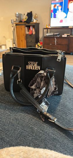 Steve Madden small purse