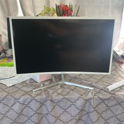 Samsung 32” Monitor