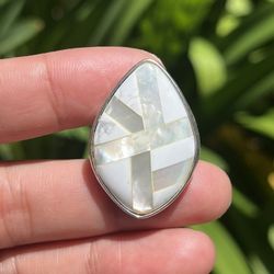 Sterling Silver Vintage Chunky Mother Of Pearl Ring 