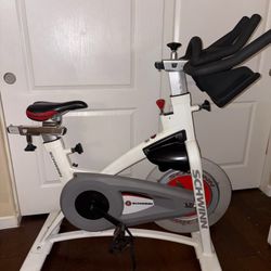 SCHWINN INDOOR BIKE