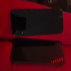 2 iPhone 11s