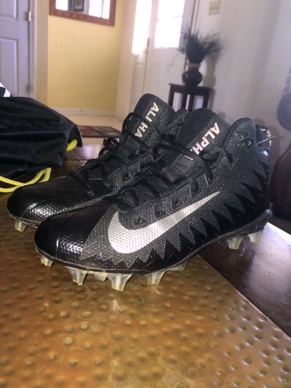 Nike Cleats Size 9