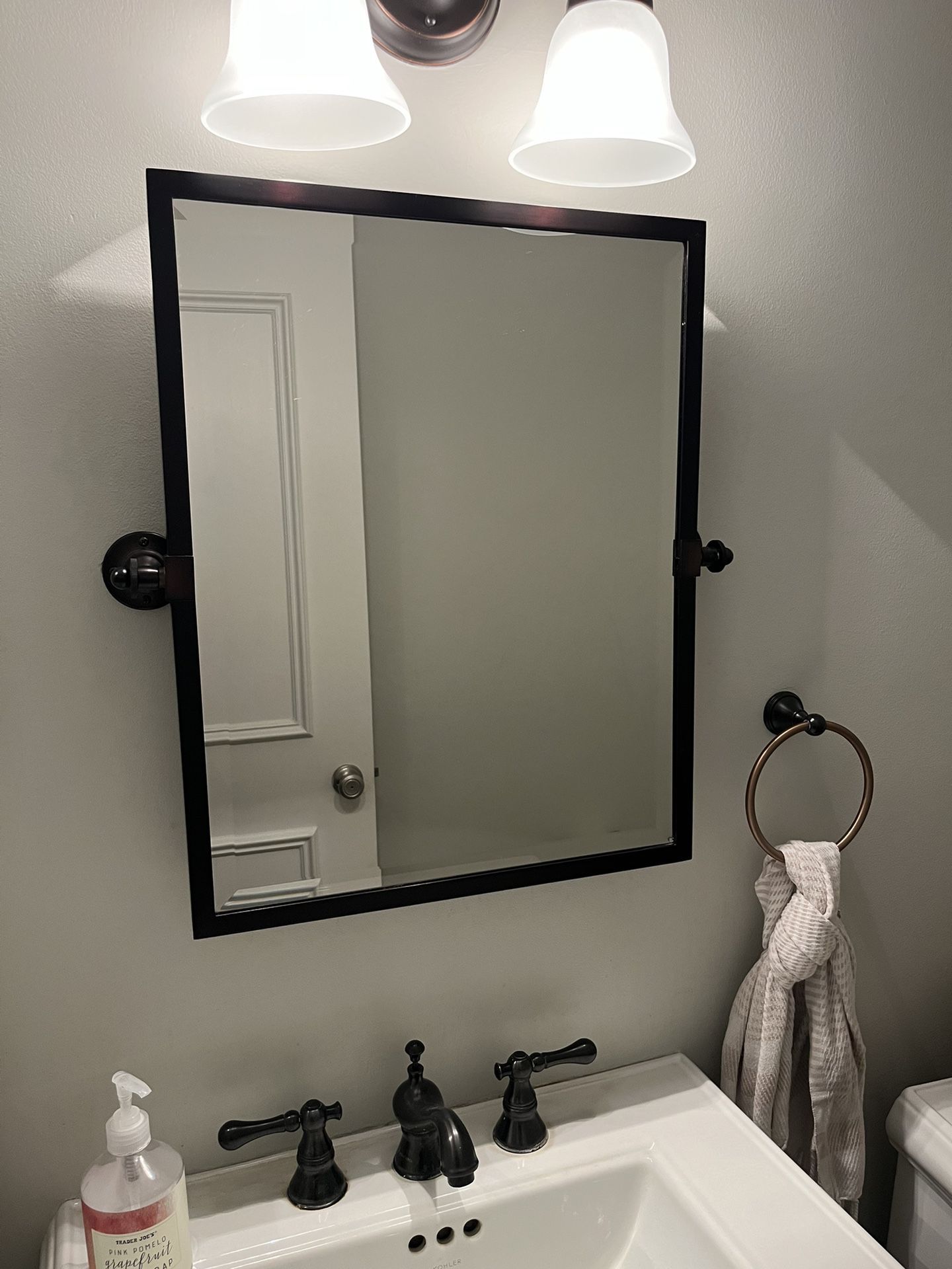 Pottery Barn Bathroom Vanity Mirror for Sale in Boca Raton, FL - OfferUp
