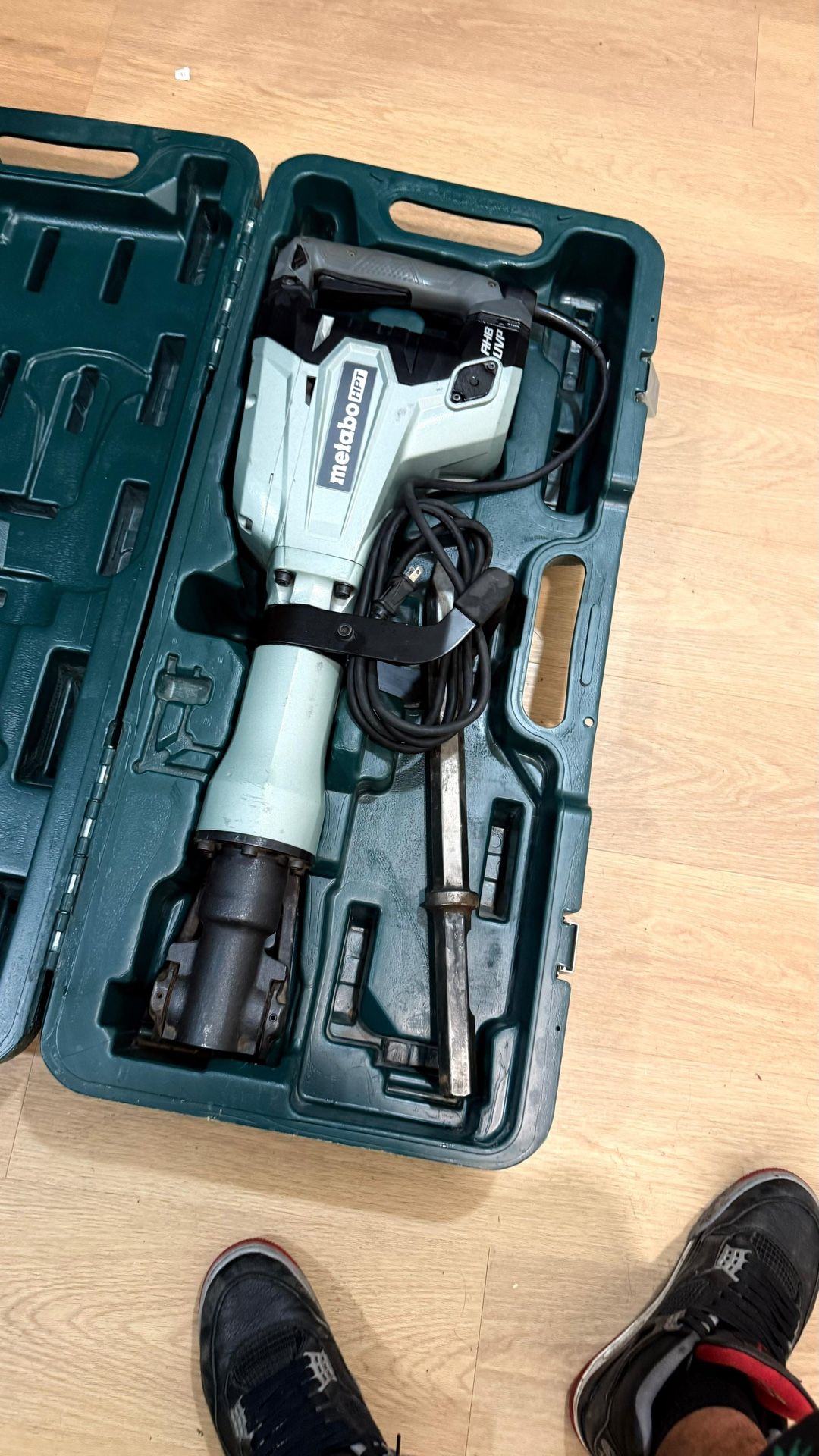 Metabo HPT Corded Demolition Hammer