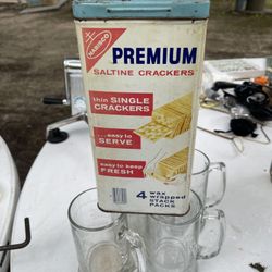 Vintage Premium cracker can