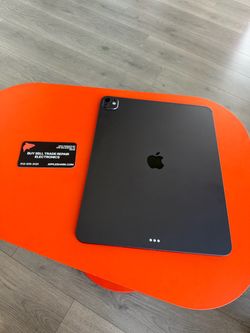 Apple 13” iPad Pro M5 Chip 256GB WiFi 90 day warranty! Financing available!