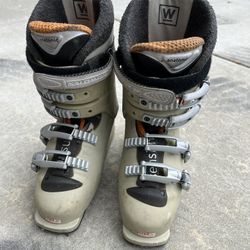 Salomon Women’s Ski Boots