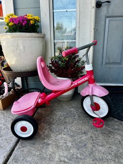 Radio flyer kids tricycle