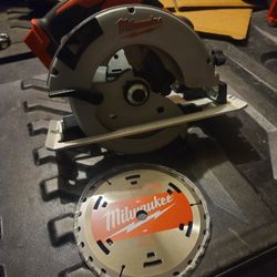 Milwaukee M18 Brushless 7-1/4 Circular Saw Tool Only