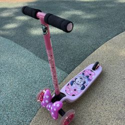 Mini Mouse Toddler Scooter 