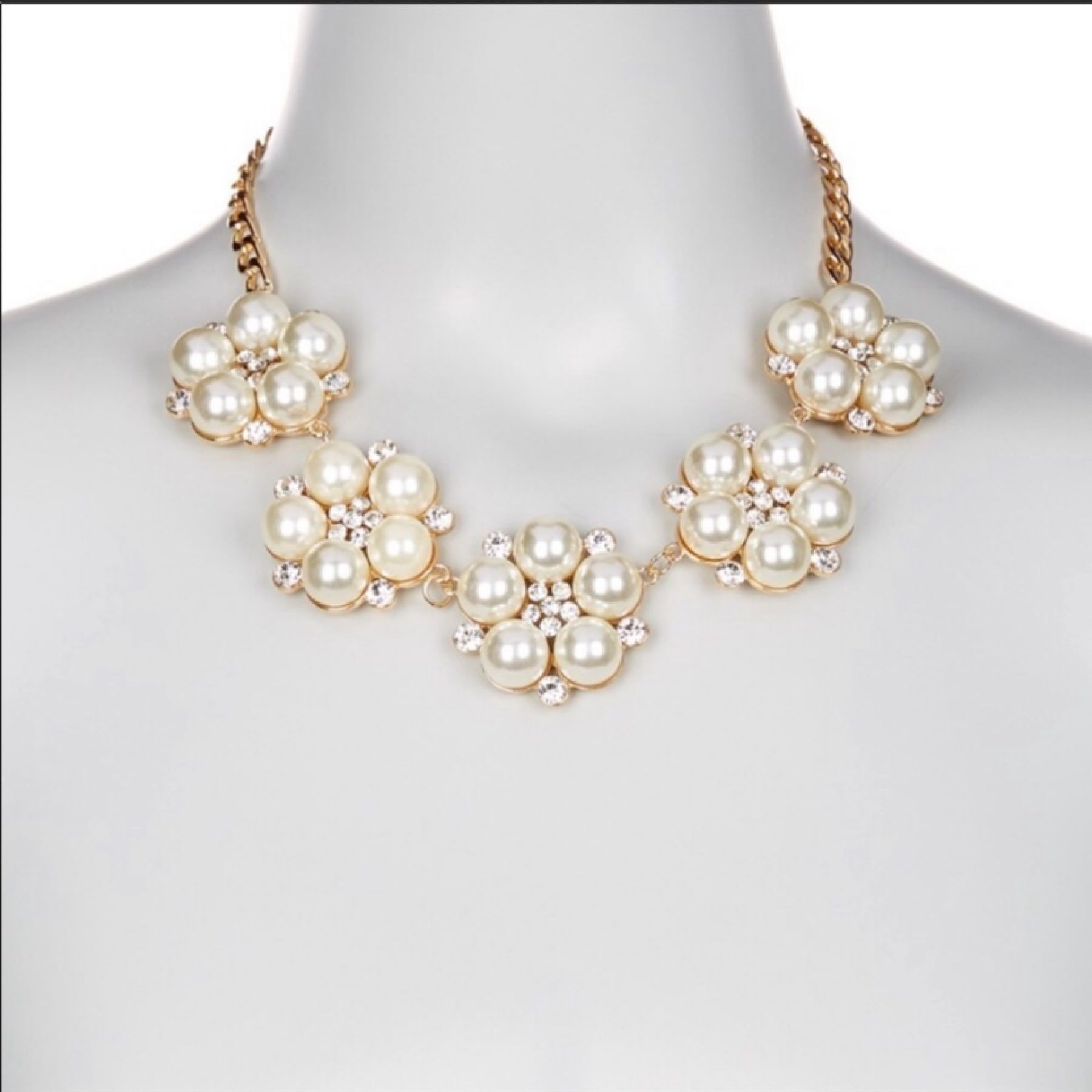Pearl Flower Necklace