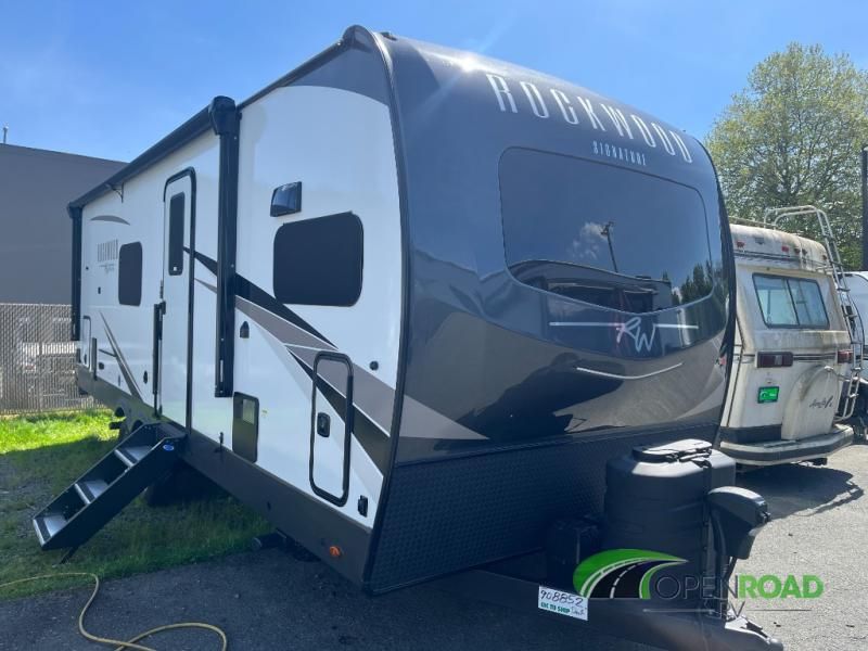 2025 Rockwood Signature 8263Mbr