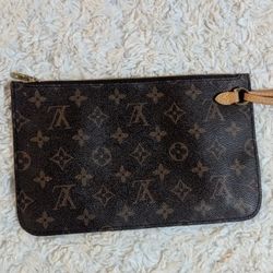 Louis Vuitton Neverfull Pochette