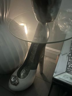 High heel table