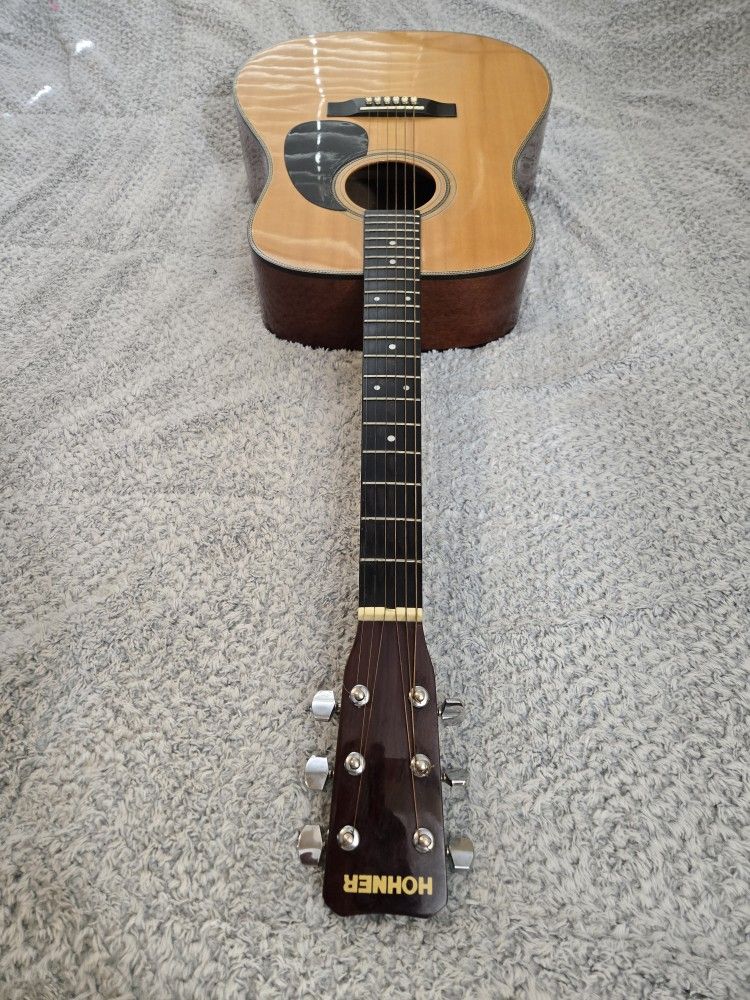 HOHNER ACOUSTIC GUITAR $130