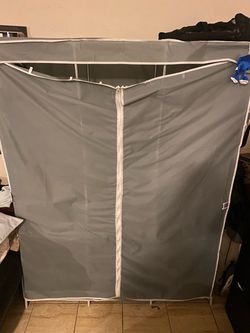 Stand up Closet