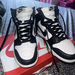 Nike Dunks 