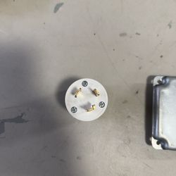 NEMA L5-30P Locking Plug
