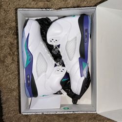 Jordan 5 Retro Grape Size 10.5 Men 