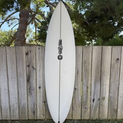 Surfboard JS Industries Schooner 