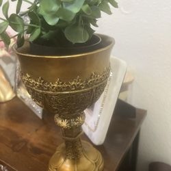 Resin Gold Small Plant Holder Home Decor- Heavyweight