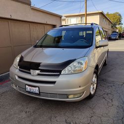 2004 Toyota Sienna