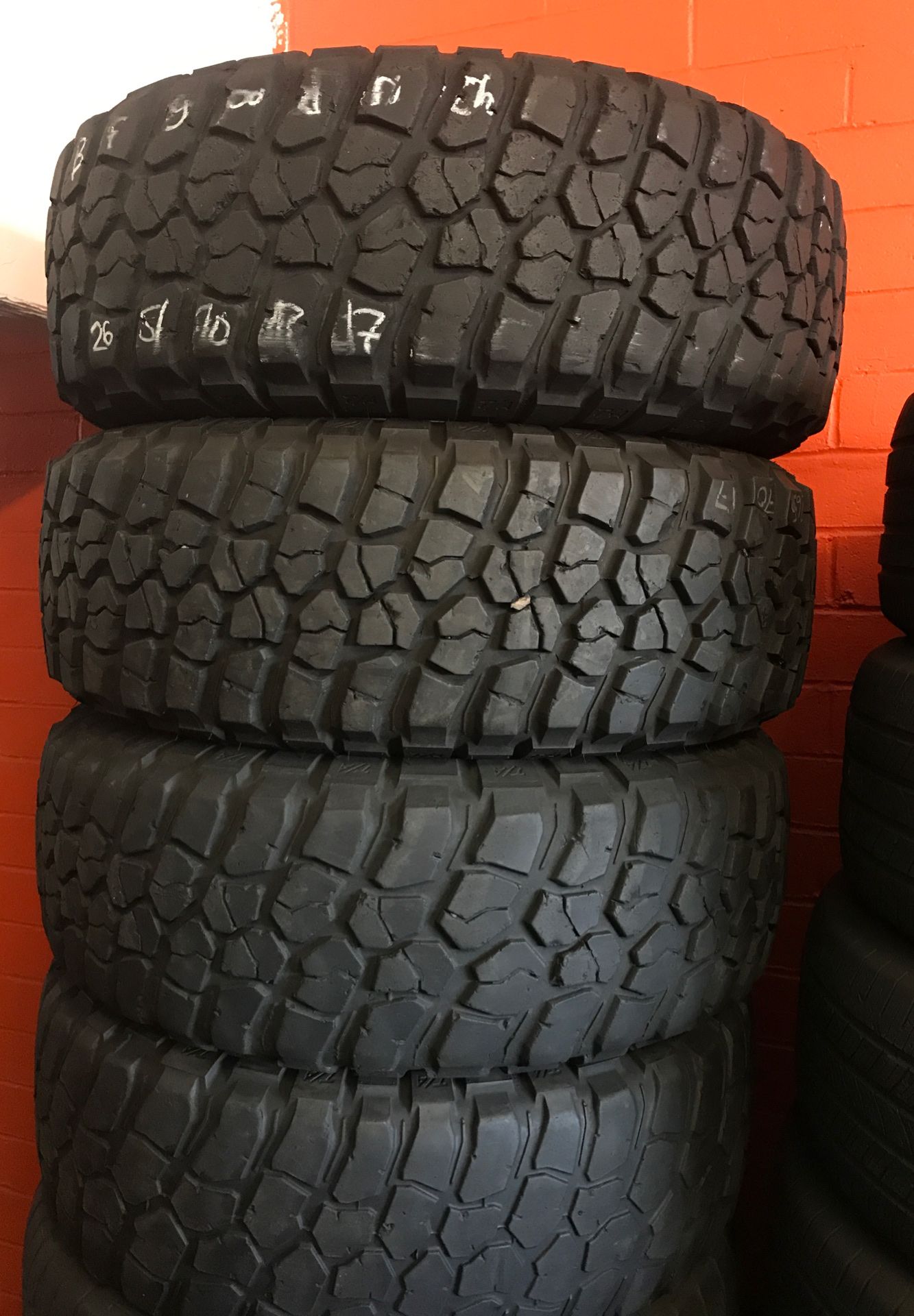 Bf Goodrich 265/70R17 for Sale in Tucson, AZ OfferUp