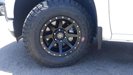 4 new wheels & tires  bfgoodrich ko2  17 inch  6 lugs lt 285 70r17   6ply $1950